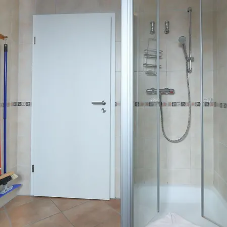 Elbsegler, 6 Apartman